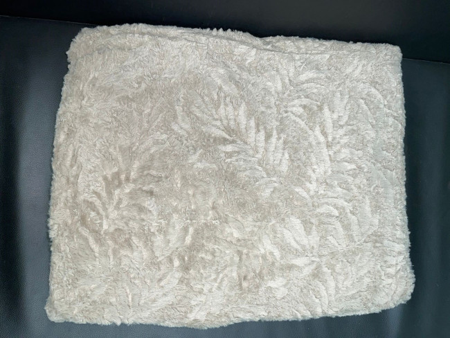 Плед Меховой КРОЛИК УЗОР 1.5 спальный в ассортименте PLKRU