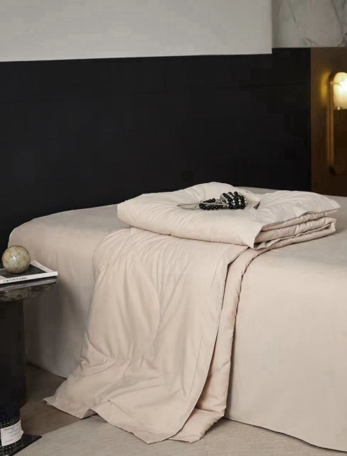 Одеяло Mency Бархатный сатин с простыней и наволочками ODMENBS005 Одеяло Mency Бархатный сатин с простыней и наволочками ODMENBS005