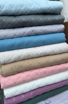 Покрывало H стеганое ILHOM 220х240 цвета POKILH Покрывало H стеганое ILHOM 220х240 цвета POKILH