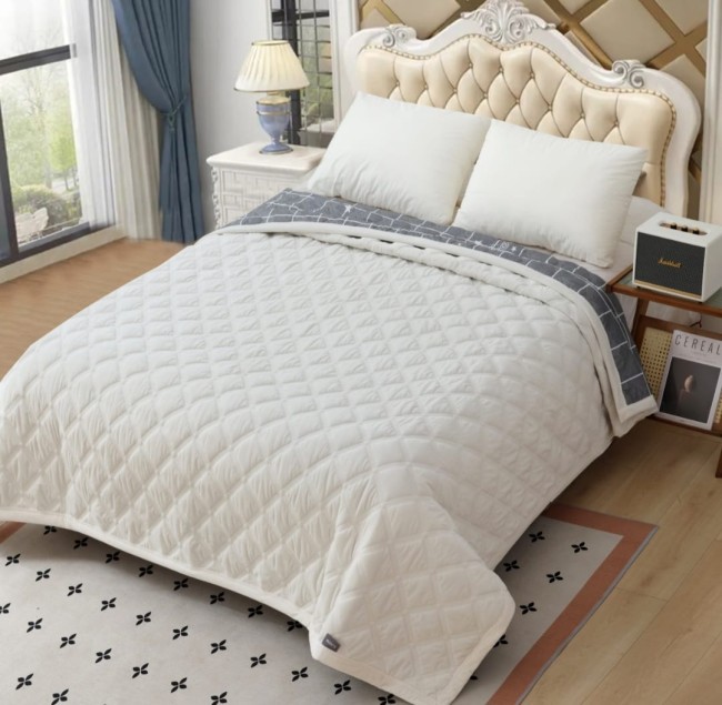 Покрывало H стеганое ILHOM 220х240 цвета POKILH Покрывало H стеганое ILHOM 220х240 цвета POKILH