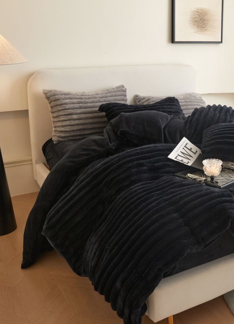 Меховой КПБ Mency Полоска Однотонный MMENPO05 цвет Черный Меховой КПБ Mency Полоска Однотонный MMENPO05 цвет Черный