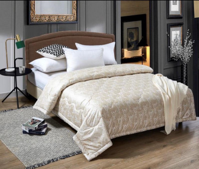 Одеяло Шелк средней плотности Одеяло Шелк средней плотности