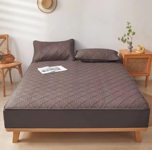 Наматрасник Mency стеганый с бортом без наволочек NAMSR06 (Шоколадный) Наматрасник Mency стеганый с бортом без наволочек NAMSR06 (Шоколадный)