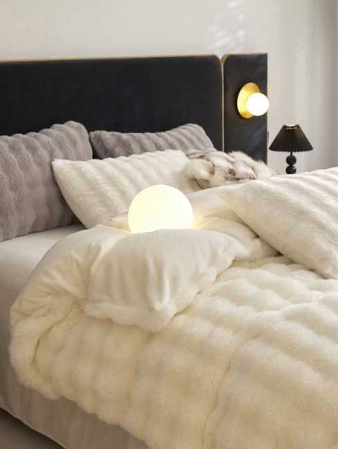 Меховой КПБ Mency Кубик MMENK04 цвет Кремовый Меховой КПБ Mency Кубик MMENK04 цвет Кремовый