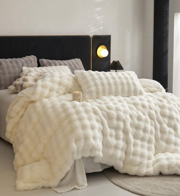 Меховой КПБ Mency Кубик MMENK04 цвет Кремовый Меховой КПБ Mency Кубик MMENK04 цвет Кремовый