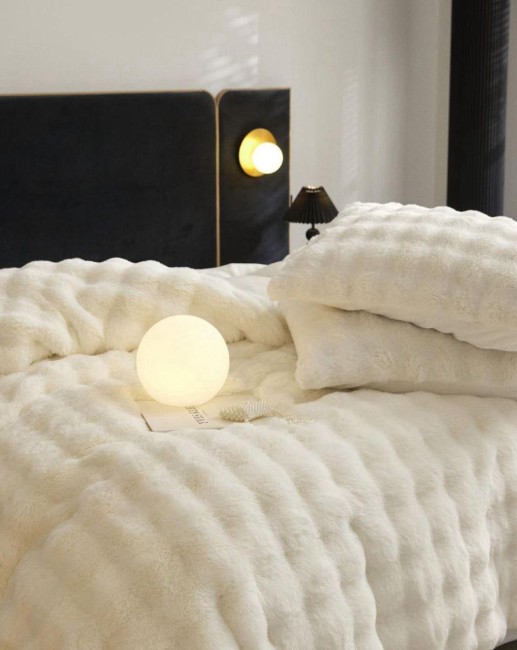 Меховой КПБ Mency Кубик MMENK04 цвет Кремовый Меховой КПБ Mency Кубик MMENK04 цвет Кремовый