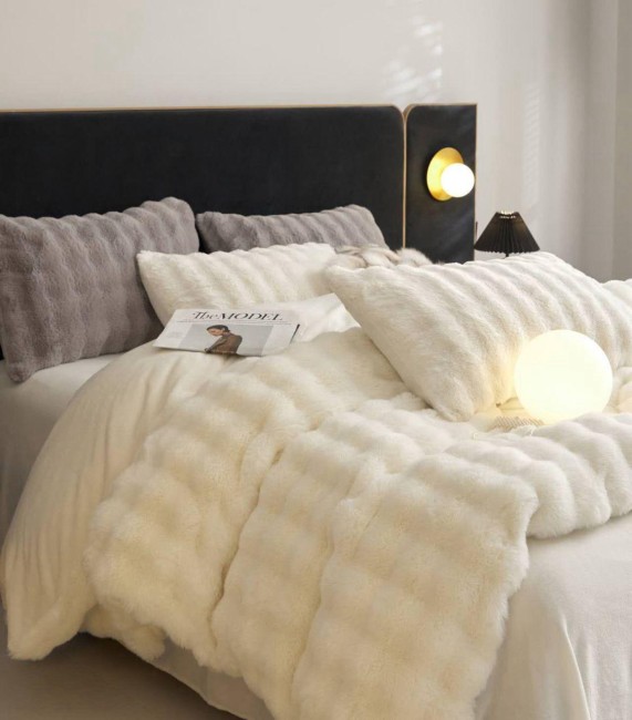 Меховой КПБ Mency Кубик MMENK04 цвет Кремовый Меховой КПБ Mency Кубик MMENK04 цвет Кремовый