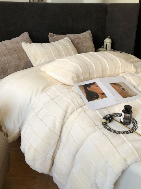 КПБ меховое MENCY с простыней и наволочками MENMEX КПБ меховое MENCY с простыней и наволочками MENMEX