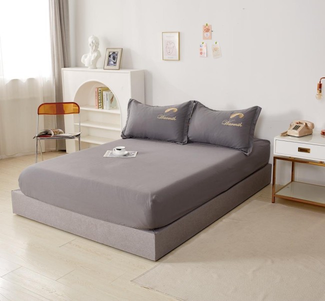 Одеяло Boris Warmth с простыней на резинке по кругу и наволочками ODBORW05