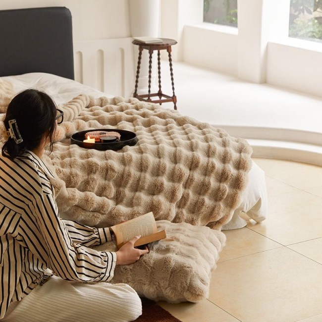 Меховое покрывало Mency POMEX03 цвет Бежевый