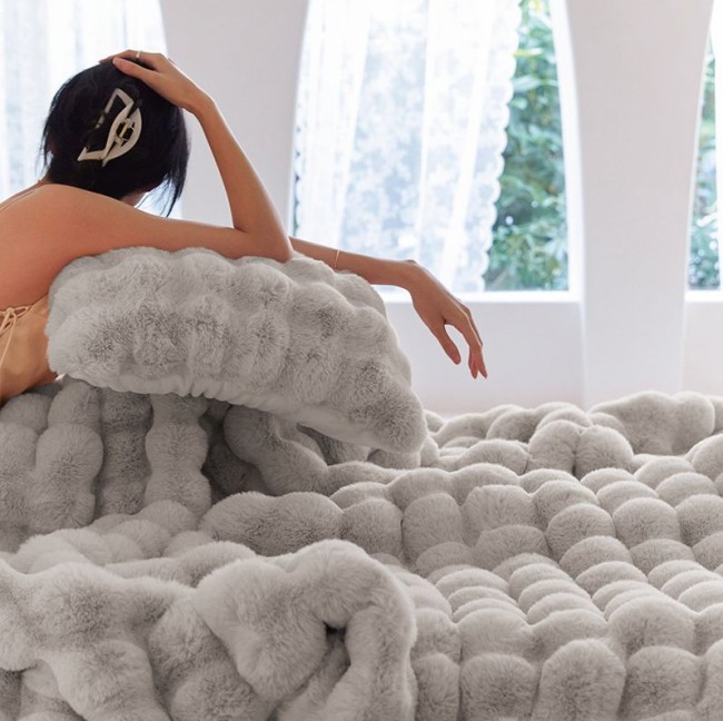 Меховое покрывало Mency POMEX04 цвет Светло-серый