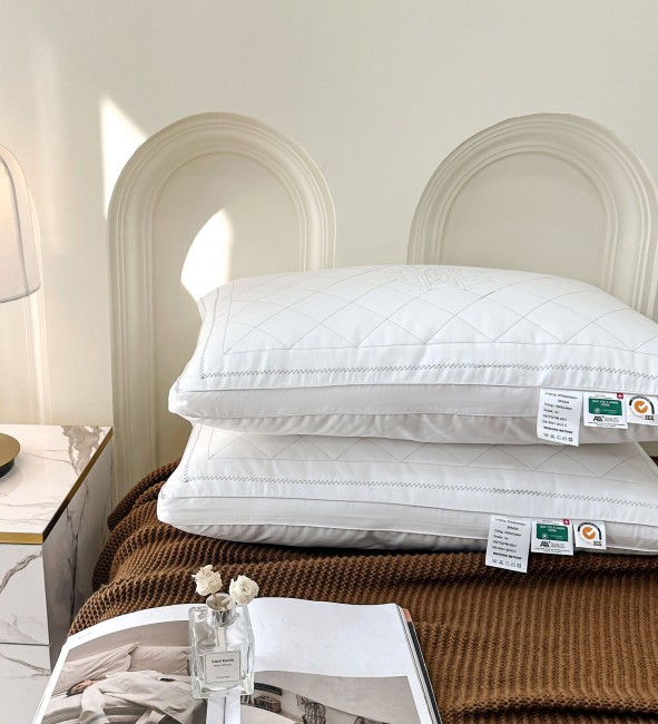 Подушка Roberto Covalli 1 шт. в упаковке POROKA Подушка Roberto Covalli 1 шт. в упаковке POROKA