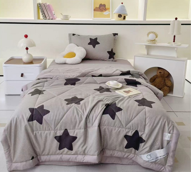 Одеяло подростковое Boris с простыней и наволочками ODBORP42