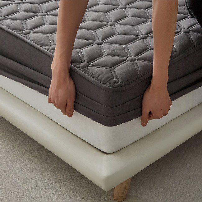 Наматрасник стеганный Mency Микрогель без наволочек NAMSM01