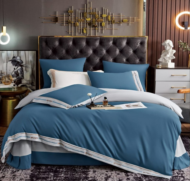 КПБ Candie's однотонный с вышивкой MR&MISS в коробке CANOVM18