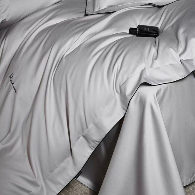 КПБ Mency Winni Mark Cross Бархатный сатин MENWMC001 КПБ Mency Winni Mark Cross Бархатный сатин MENWMC001