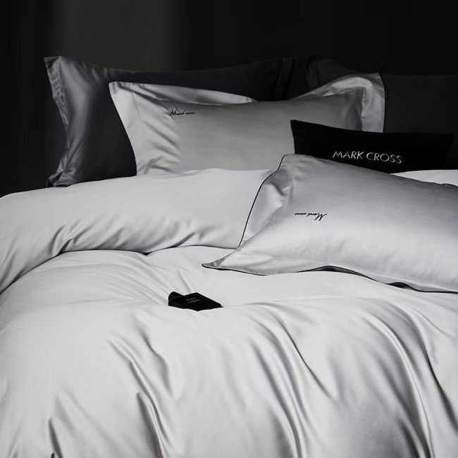 КПБ Mency Winni Mark Cross Бархатный сатин MENWMC001 КПБ Mency Winni Mark Cross Бархатный сатин MENWMC001