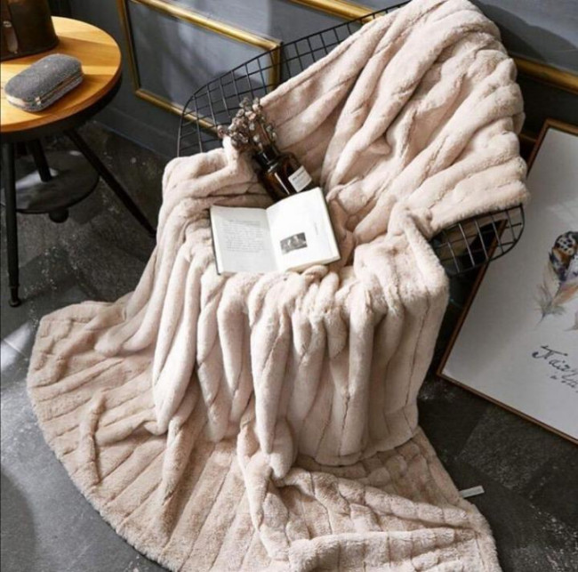 Плед Меховой КРОЛИК ПОЛОСКА Евро в ассортименте PLKRP Плед Меховой КРОЛИК ПОЛОСКА Евро в ассортименте PLKRP