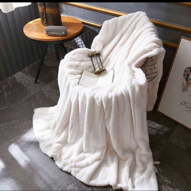 Плед Меховой КРОЛИК ПОЛОСКА Евро в ассортименте PLKRP Плед Меховой КРОЛИК ПОЛОСКА Евро в ассортименте PLKRP