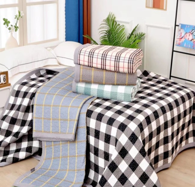 Покрывало стеганое Сатин POKSTS (T-12) Покрывало стеганое Сатин POKSTS (T-12)