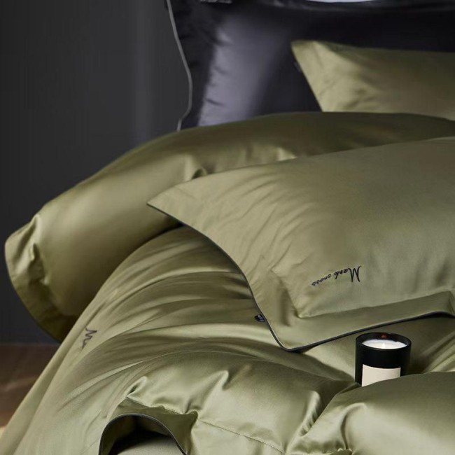 КПБ Mency Winni Mark Cross Бархатный сатин MENWMC007 КПБ Mency Winni Mark Cross Бархатный сатин MENWMC007