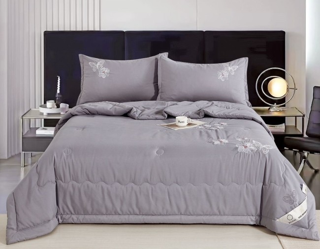 Одеяло Boris с вышивкой с простыней и наволочками ODBORV003