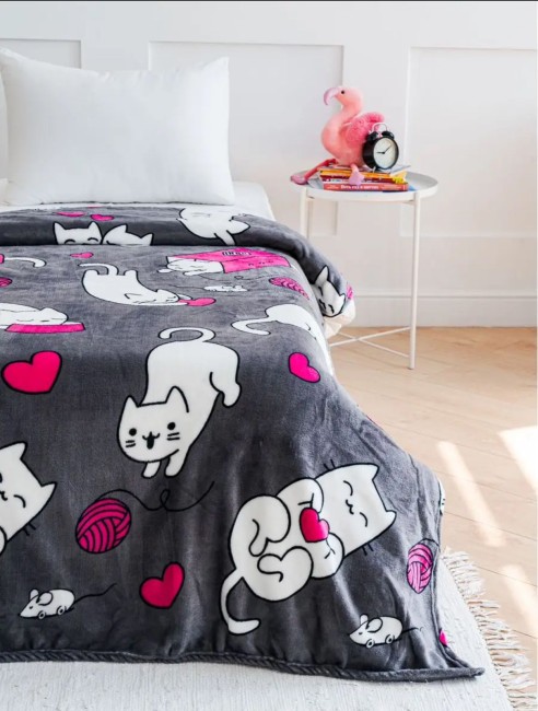 Плед плюшевый 1,5 спальный Кошечки G28 Плед плюшевый 1,5 спальный Кошечки G28