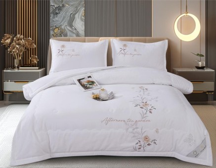 Одеяло Boris с вышивкой с простыней и наволочками ODBORV012