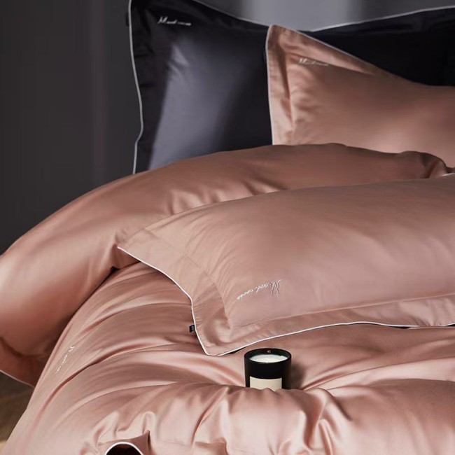 КПБ Mency Winni Mark Cross Бархатный сатин MENWMC010 КПБ Mency Winni Mark Cross Бархатный сатин MENWMC010