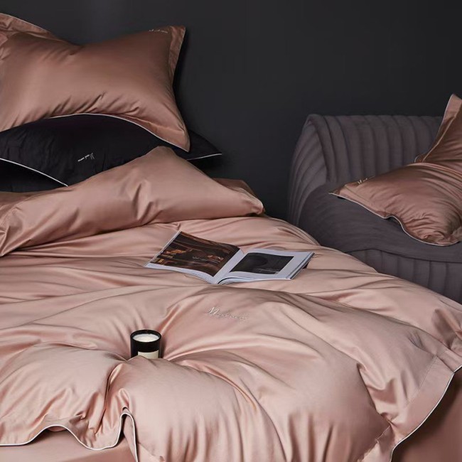 КПБ Mency Winni Mark Cross Бархатный сатин MENWMC010 КПБ Mency Winni Mark Cross Бархатный сатин MENWMC010