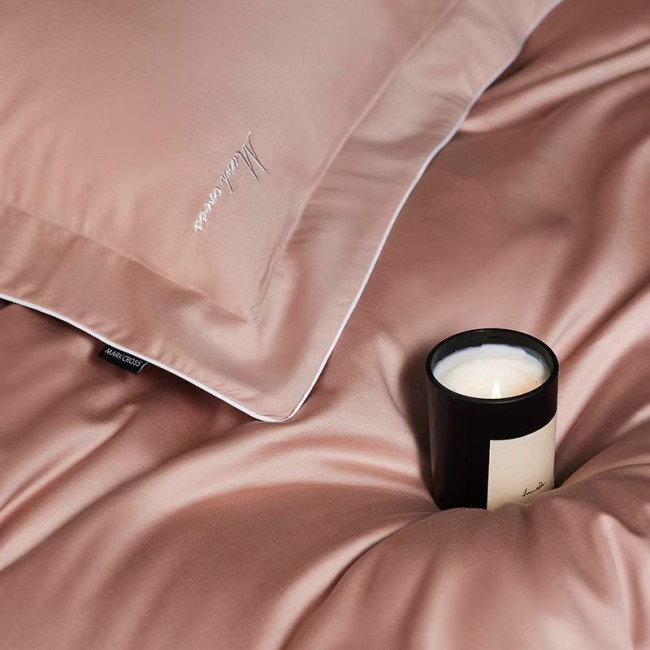 КПБ Mency Winni Mark Cross Бархатный сатин MENWMC010 КПБ Mency Winni Mark Cross Бархатный сатин MENWMC010