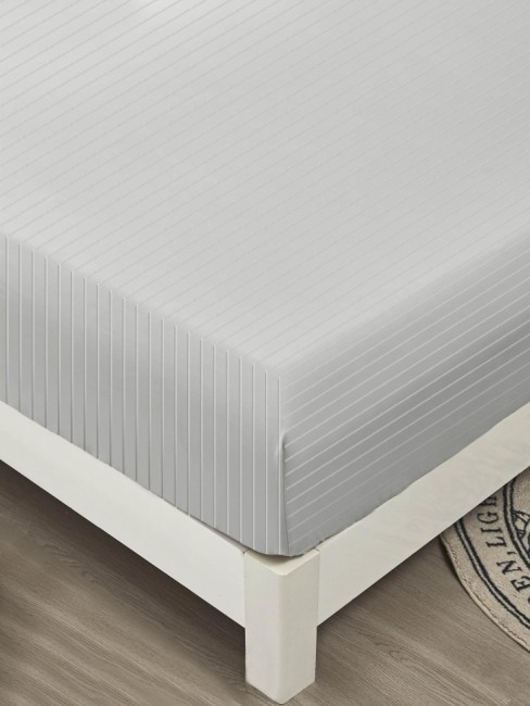 Простыня на резинке Мерцана Страйп-сатин с наволочками 50х70 см MERCSSN02 (Светло-серый) Простыня на резинке Мерцана Страйп-сатин с наволочками 50х70 см MERCSSN02 (Светло-серый)