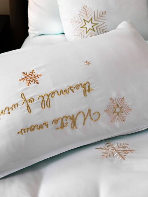 КПБ Rus Bella однотонный с вышивкой в коробке RUBB007 КПБ Rus Bella однотонный с вышивкой в коробке RUBB007