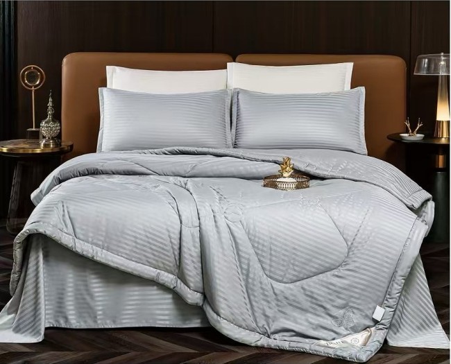 Одеяло Boris Страйп Сатин с простыней и наволочками (узкая полоска) ODBORSSU003