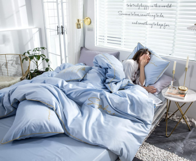 КПБ Mency однотонный с вышивкой MENO007