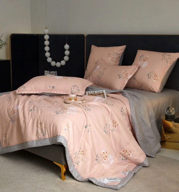 Одеяло Mency  двухстороннее  с простыней и наволочками ODMENHD03