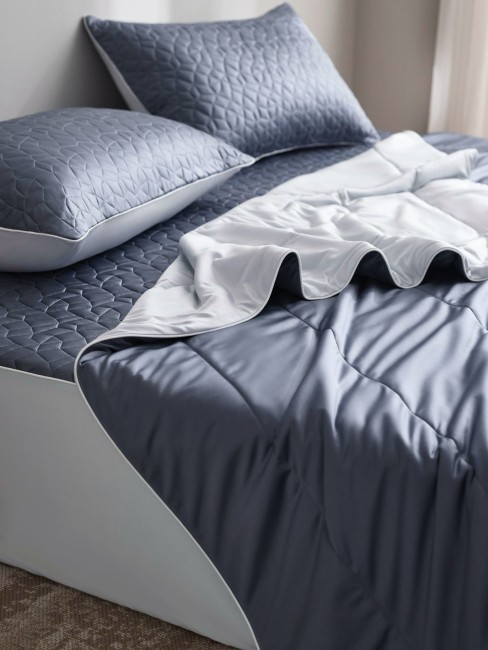 Одеяло Mency Tencel с наматрасником с наволочками ODMNAMT01