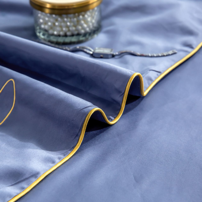 КПБ Mency однотонный с вышивкой MENO010