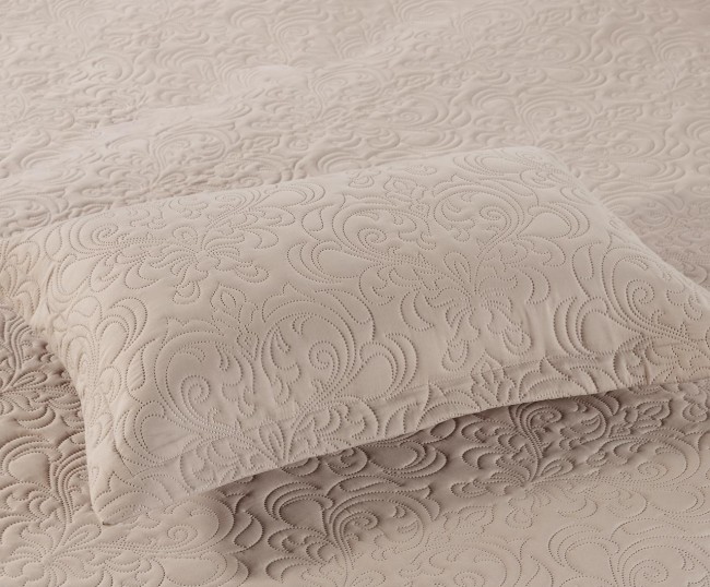 Покрывало стеганое с наволочками POKST