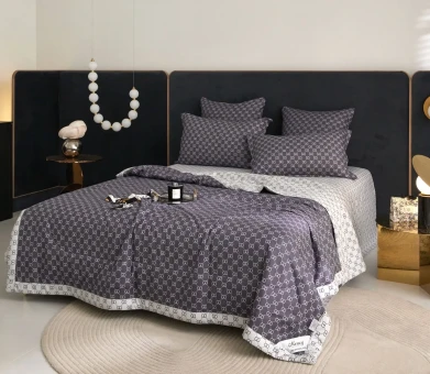 Одеяло Mency  двухстороннее  с простыней и наволочками ODMENHD05