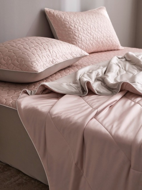 Одеяло Mency Tencel с наматрасником с наволочками ODMNAMT03 Одеяло Mency Tencel с наматрасником с наволочками ODMNAMT03