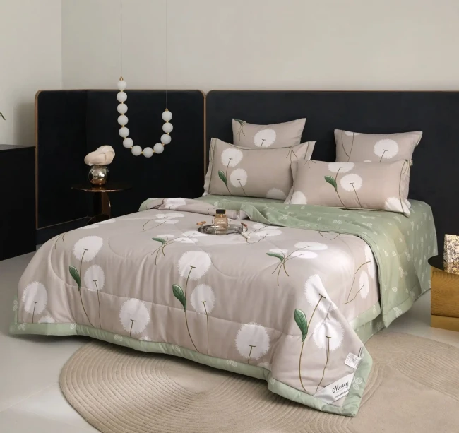 Одеяло Mency  двухстороннее  с простыней и наволочками ODMENHD08