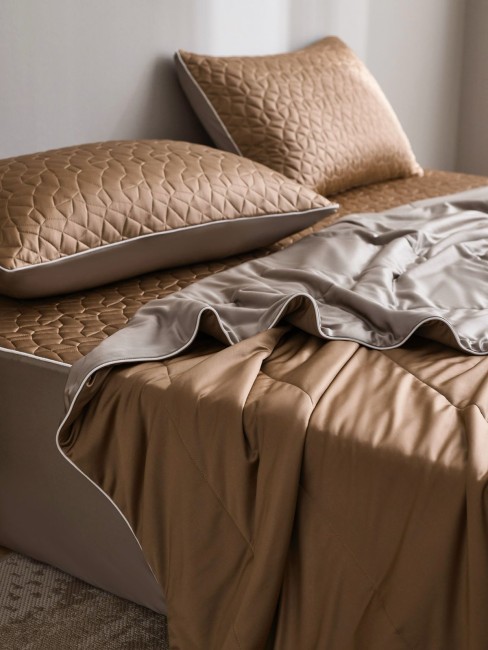 Одеяло Mency Tencel с наматрасником с наволочками ODMNAMT06 Одеяло Mency Tencel с наматрасником с наволочками ODMNAMT06